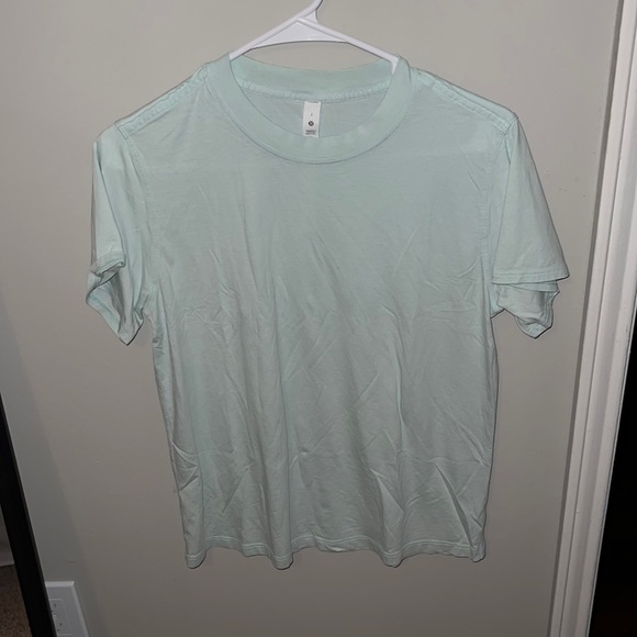 Lululemon teal top - Picture 1 of 3
